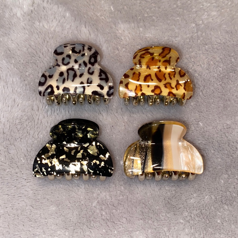 4 mini clips